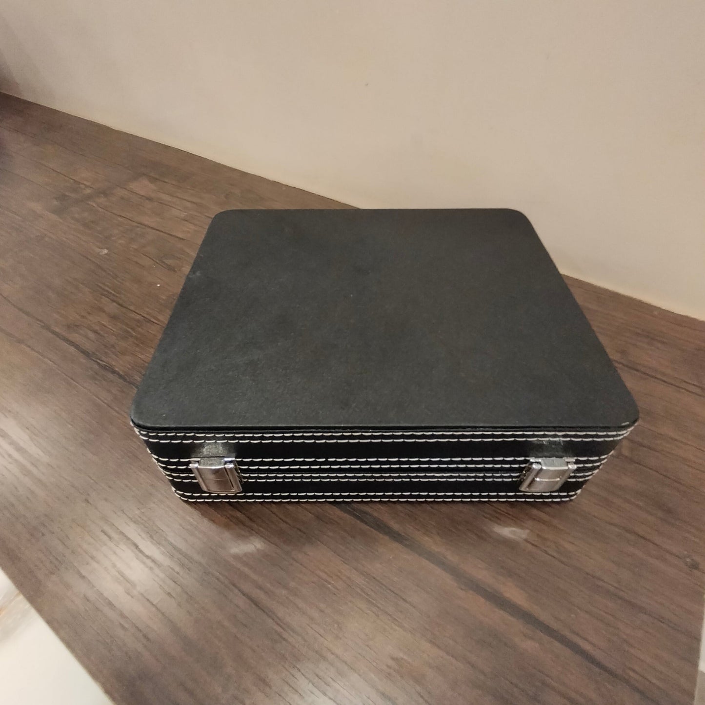 Premium Quality 8 grid PU leather watch display box or watch organizer